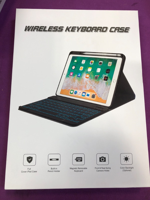 Photo 2 of OYEEICE Keyboard Case for iPad 10.9-inch