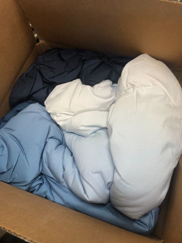 Photo 1 of BLANKET COMFORTER SET SIZE UNKNOWN 