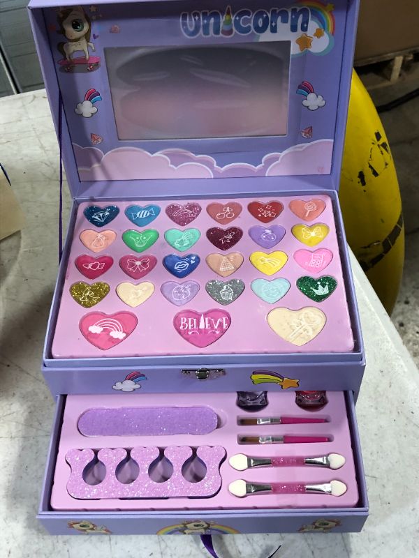 Photo 1 of 36 PCS GIRLS MAKEUP KIT