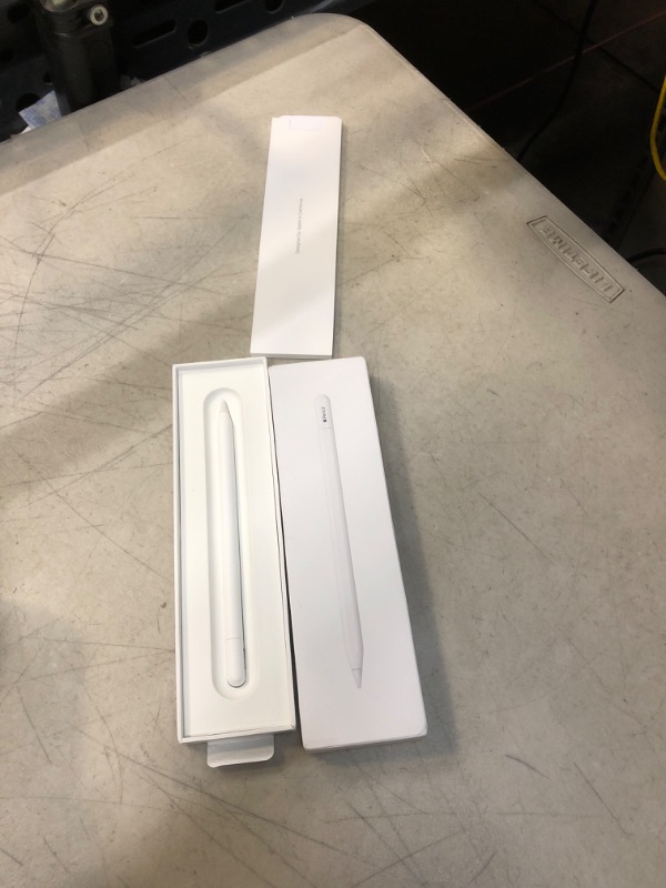 Photo 2 of Apple Pencil (USB-C)