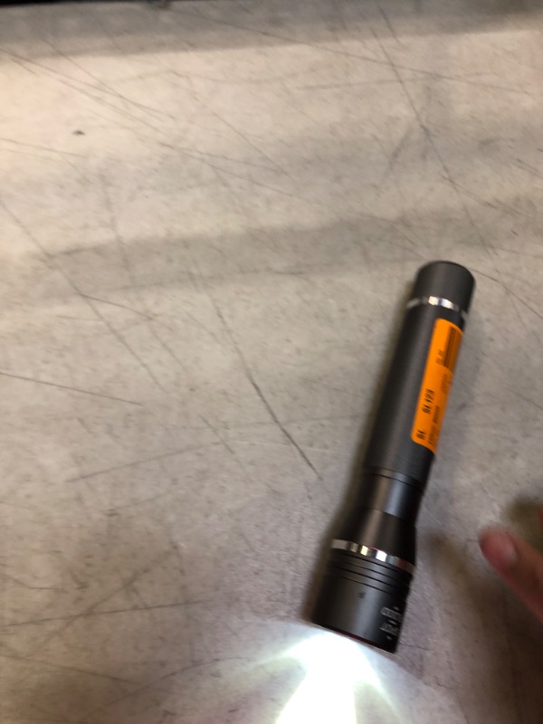 Photo 2 of 1000 Lumens LED Slide-to-Focusing Aluminum Flashlight
