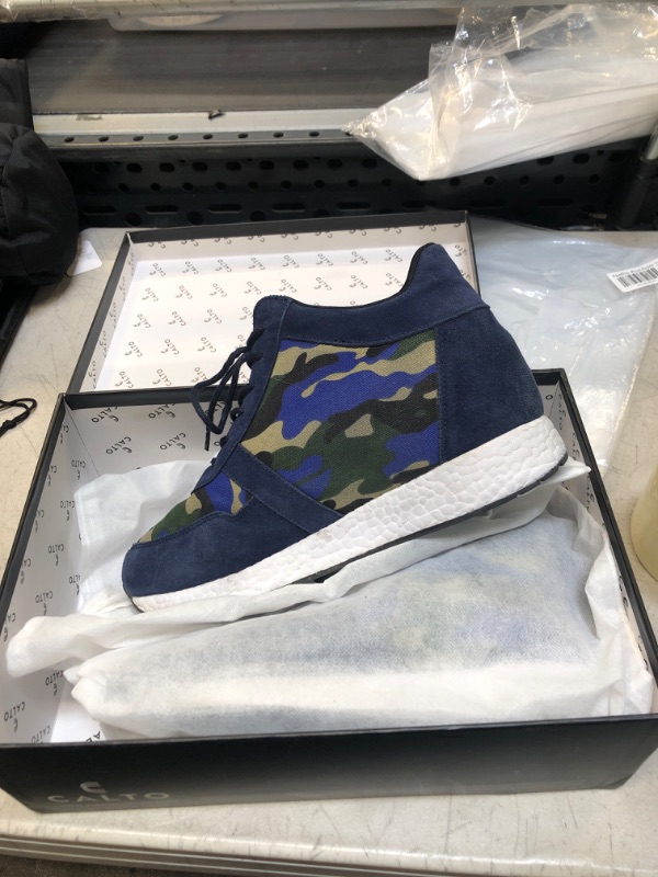 Photo 2 of CALTO Men's Invisible Height Increasing Elevator Shoes - Camo Navy Canvas Lightweight Lace-up Casual Trainers Sneakers SIZE -9US
