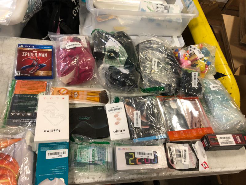 Photo 1 of 20 PCS MISC. ITEMS BAG LOT