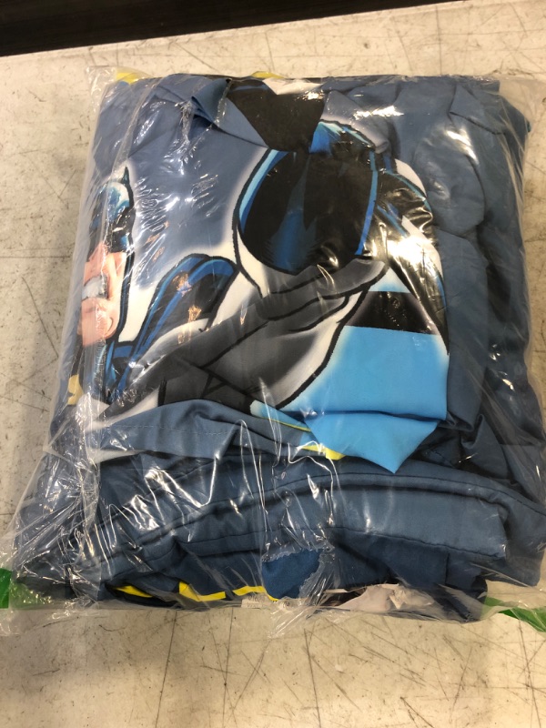 Photo 1 of KIDS BATMAN BLANKET UNKNOWN SIZE 