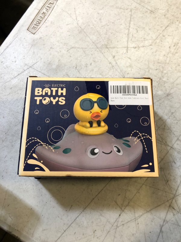 Photo 2 of Bath Toys, Whale Bath Toy Sprinkler, Stingray Automatic Spray Water, Induction Sprinkler Bathtub Baby Toys for Infants Toddlers, Pool Bathroom Baby Toy Boys & Girls Gift