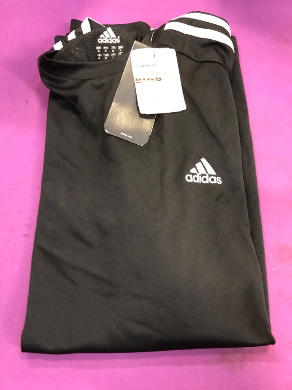 Photo 1 of ADIDAS MEDIUM SIZE MENS ACTIVEWEAR 