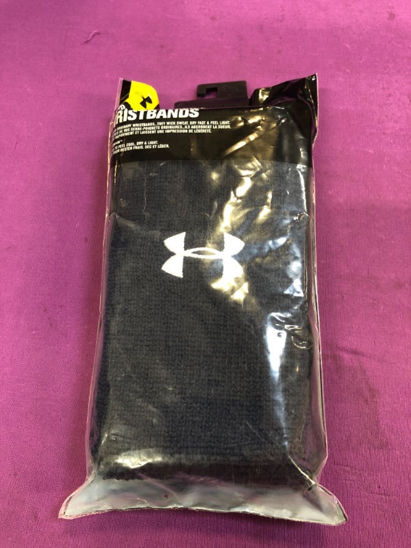 Photo 2 of under armour wristband unisex