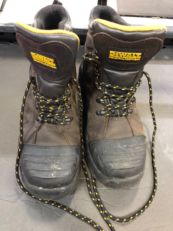 Photo 1 of DEWALT MENS STEEL TOE SHOES SIZE 8.5