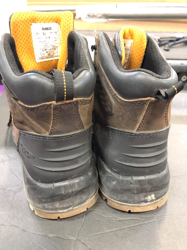 Photo 2 of DEWALT MENS STEEL TOE SHOES SIZE 9X