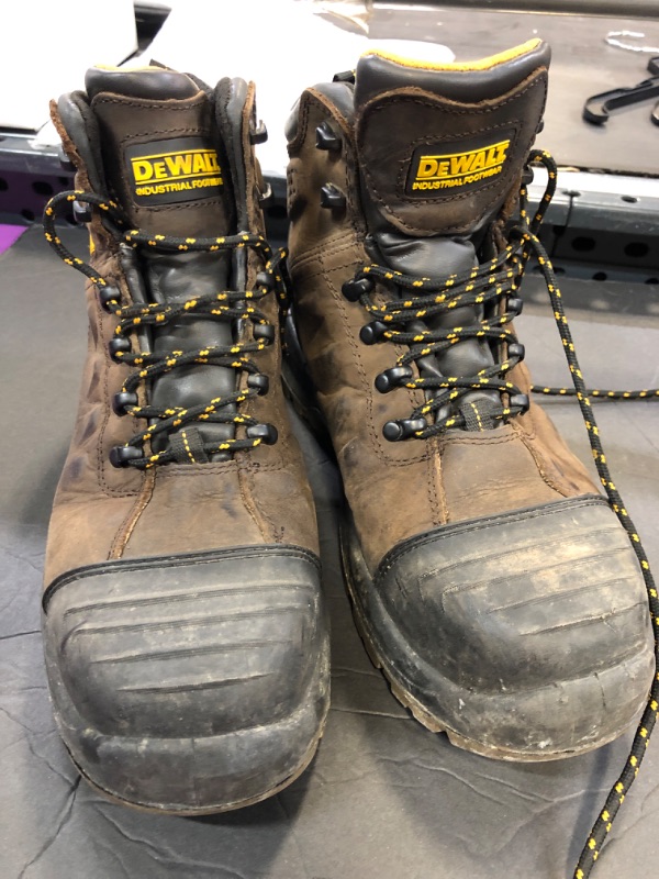 Photo 1 of DEWALT MENS STEEL TOE SHOES SIZE 9X