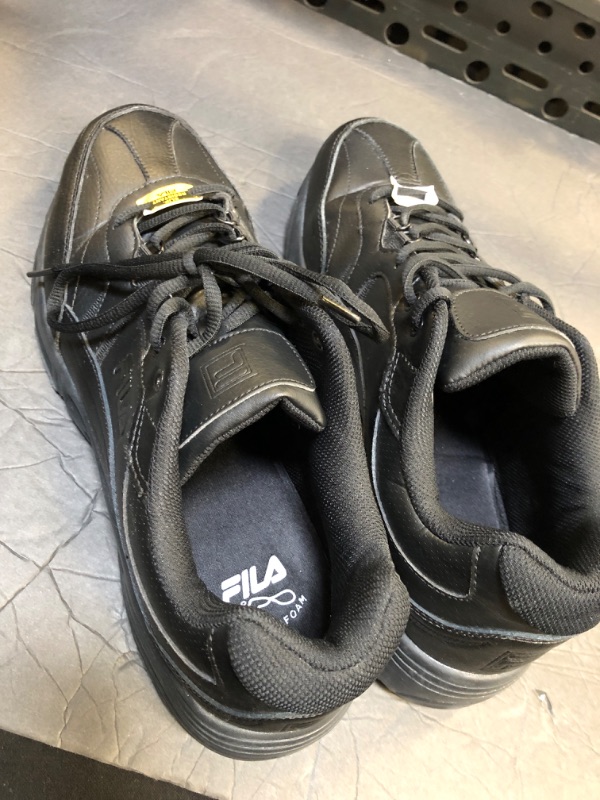 Photo 2 of FILA MENS SHOES SIZE 13