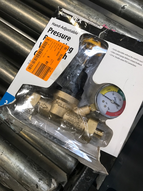 Photo 1 of 3/4 in. Bronze Double Union PEX-B Water Pressure Regulator with Gauge
