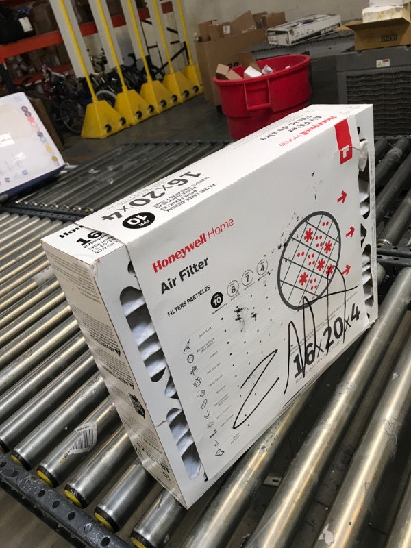 Photo 1 of 16 x 20 x 4 Pleated MERV 12 - FPR 10 Air Filter