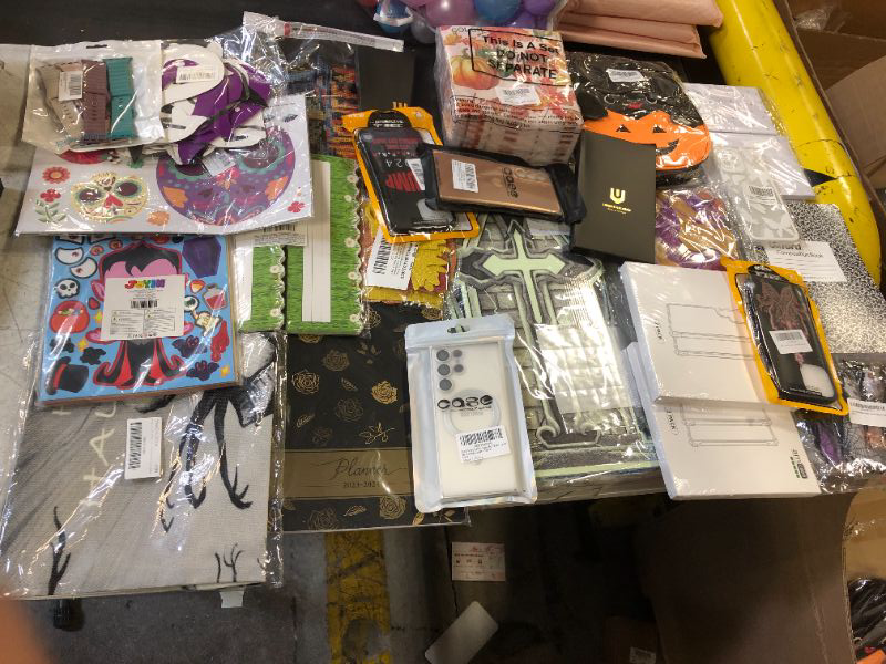 Photo 1 of 25 PCS MISC. ITEMS BAG LOT