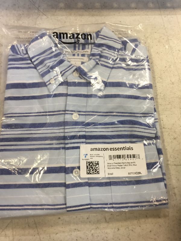 Photo 2 of Amazon Essentials Men's Regular-Fit Short-Sleeve Pocket Oxford Shirt Small Blue Horizontal Stripe