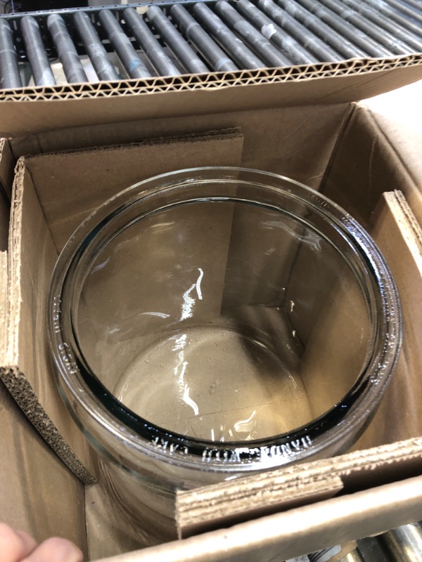 Photo 1 of Anchor Hocking 2 Gallon Heritage Hill Glass Jar with Lid (2 piece, all glass, dishwasher safe)
missing lid***