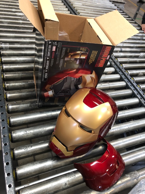 Photo 1 of Avengers Marvel Legends Iron Man Electronic Helmet - Multicolor Characters