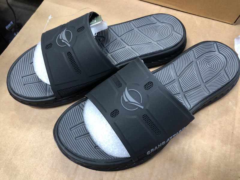 Photo 1 of Men's Slides Sandals size 9
