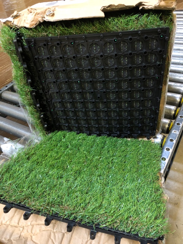 Photo 1 of Multipurpose fake grass 