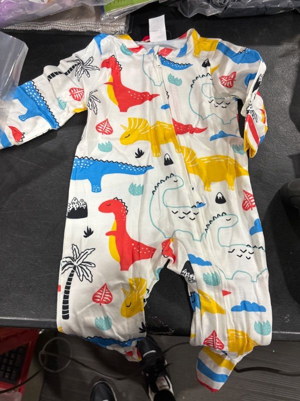 Photo 1 of BOY/GIRL ONSIE 3-6