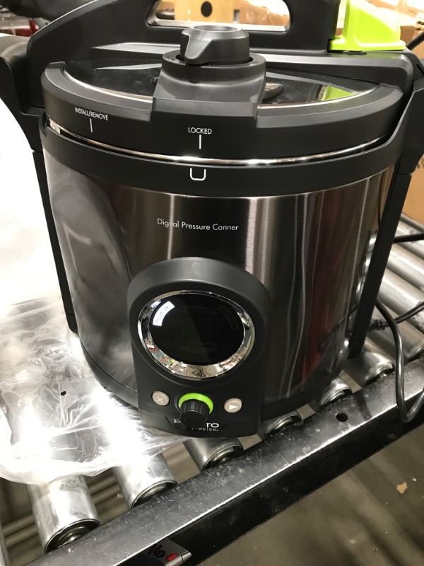 Photo 2 of 12 Qt Electric Pressure Canner