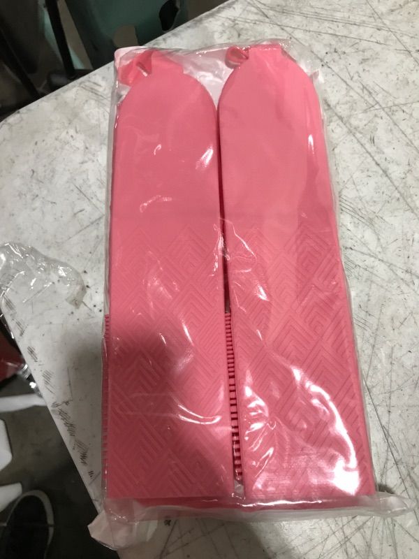 Photo 1 of FKKWUOT 2Pcs Travel Makeup Brush Holder,Silicone Cosmetic Bag Soft and Easy to Clean,Large Travel Makeup Brush Case (Pink)/