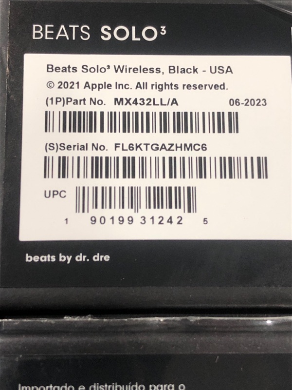 Photo 3 of Beats Solo3 Wireless On-Ear Headphones - Apple W1 Headphone Chip, Class 1 Bluetooth, 40 Hours of Listening Time, Built-in Microphone - Black (Latest Model)