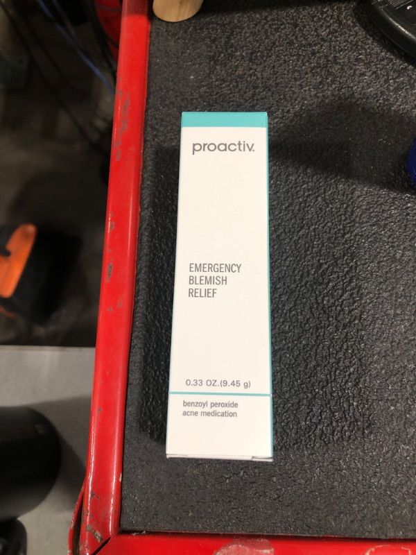 Photo 2 of Proactiv Emergency Blemish Relief - Benzoyl Peroxide Gel - Acne Spot Treatment for Face and Body, .33 Oz 0.33 Ounce (Pack of 1)Expire April 2024