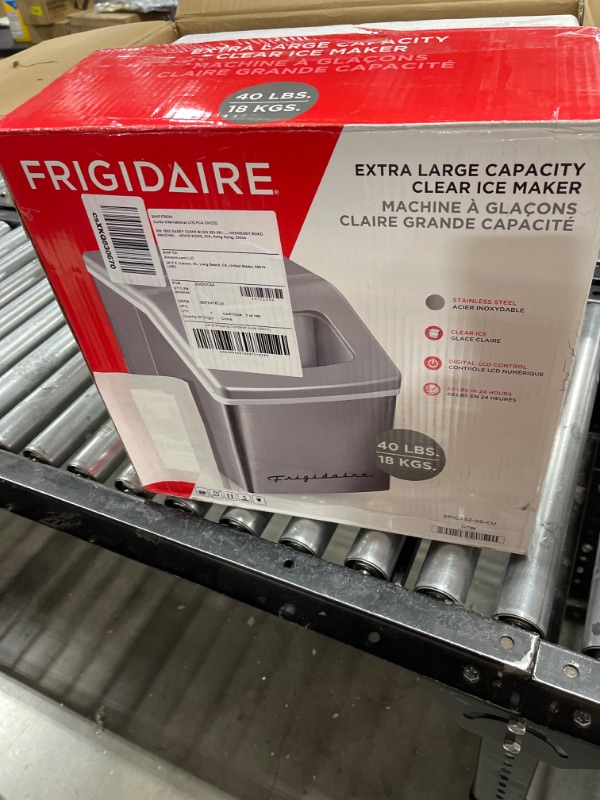 Photo 3 of Frigidaire 40 lbs Countertop Clear Square Ice Maker - Stainless Steel