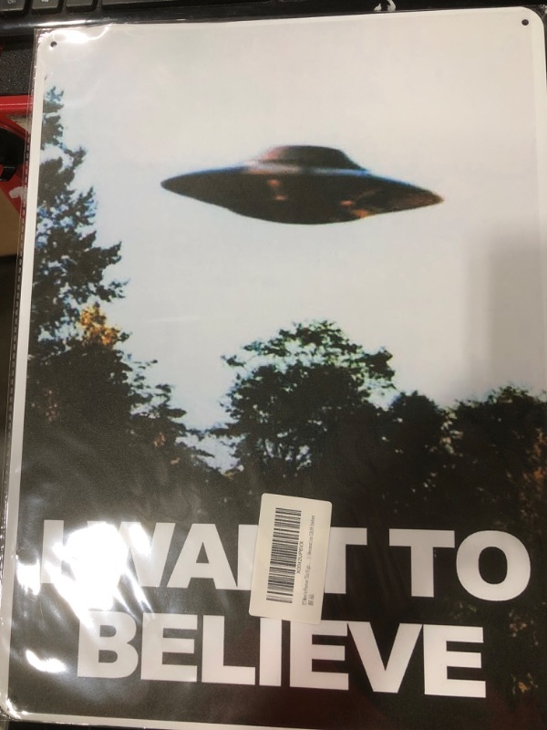 Photo 1 of "I want to believe" UFO metal poster 