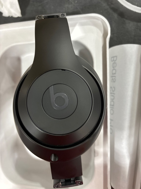Photo 6 of Beats by Dr. Dre - Beats Studio Pro Wireless Noise Cancelling Over-the-Ear Headphones