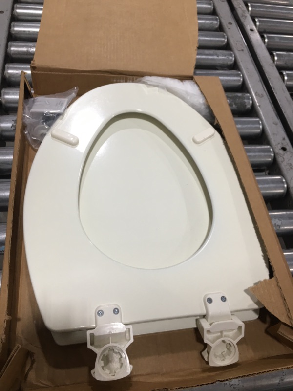 Photo 1 of Bemis - Toilet Seat 