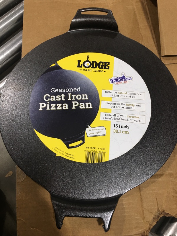 Photo 2 of 15" Cast Iron Pizza Pan