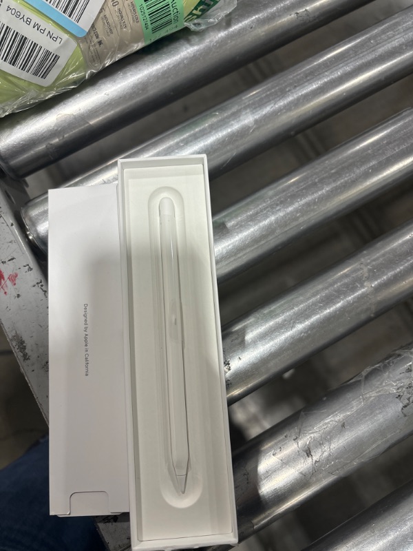 Photo 2 of Apple Pencil (2nd Generation)