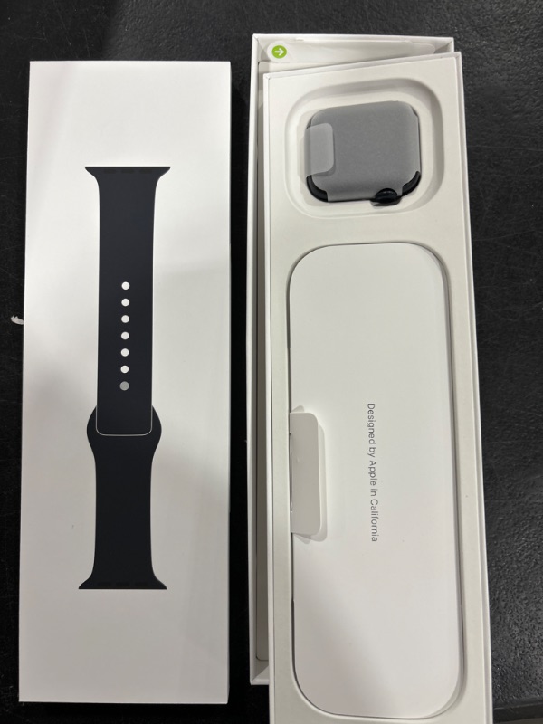 Photo 4 of Apple Watch SE 2nd Generation (GPS) 40mm Midnight Aluminum Case with Midnight Sport Band - S/M