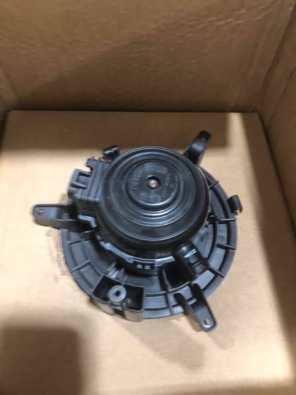 Photo 2 of GM Genuine Parts 15-81701 Heating and Air Conditioning Blower Motor with Wheel