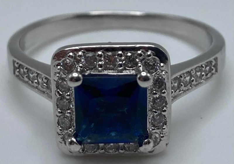 Photo 1 of DARK BLUE 0.25” PRINCESS CUT GEM STERLING SILVER RING SIZE 8.75/3G (READ NOTES)