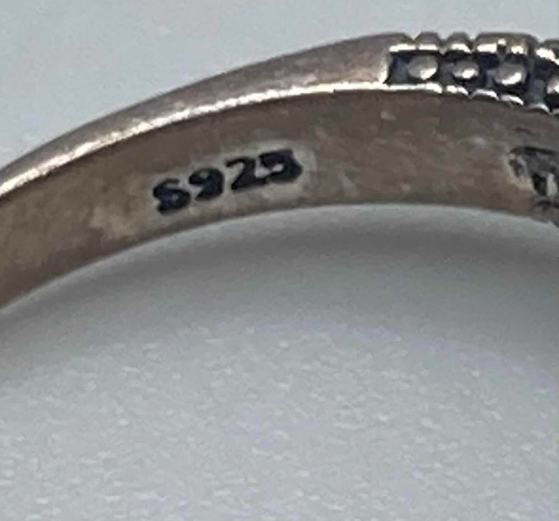 Photo 1 of GLOSSY OFF WHITE 0.25” SPHERE STONE STERLING SILVER RING SIZE 9/4.4G (READ NOTES)