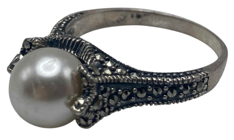 Photo 1 of GLOSSY OFF WHITE 0.25” SPHERE STONE STERLING SILVER RING SIZE 9/4.4G (READ NOTES)