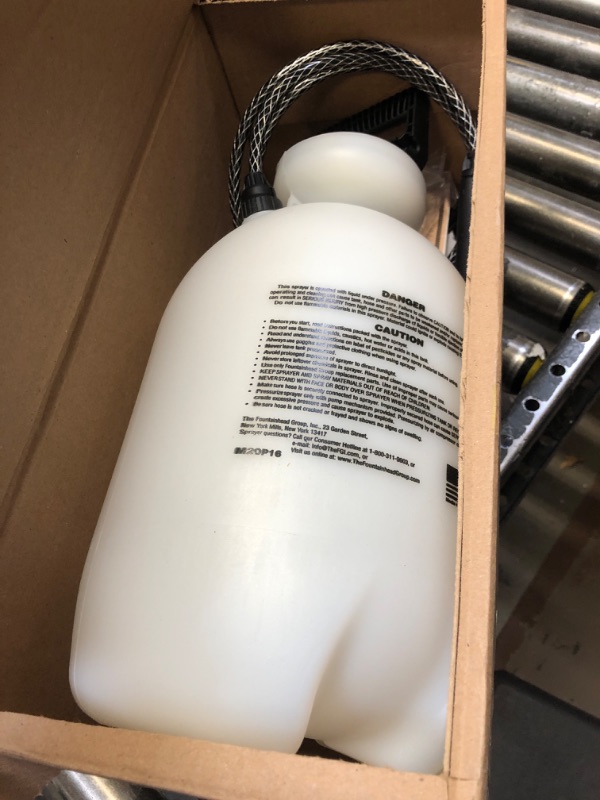 Photo 2 of Chapin 20000 Made in USA 1 -Gallon Lawn and Garden Pump Pressured Sprayer, for Spraying Plants, Garden Watering, Weeds and Pests, Polypropylene, Translucent White
