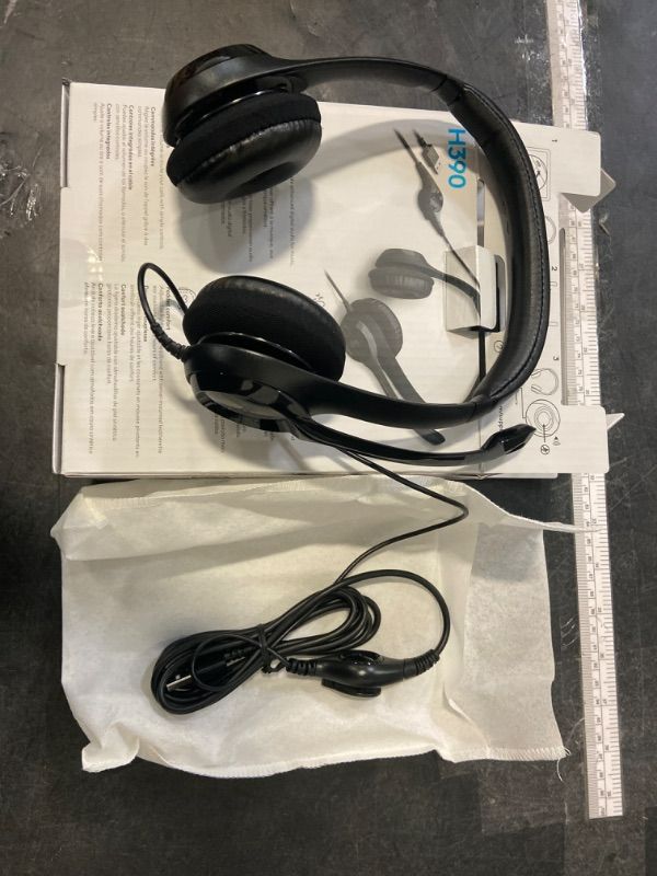 Photo 2 of Logitech H390 Wired Headset, Stereo Headphones with Noise-Cancelling Microphone, USB, In-Line Controls, PC/Mac/Laptop - Black