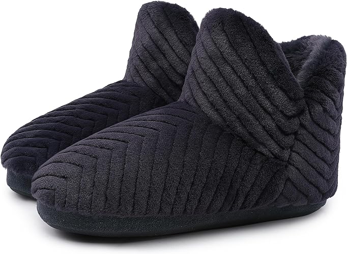 Photo 1 of HOMEHOT Women's Slippers Winter Warm House Shoes Comfort Soft Fleece Faux Fur Lining Bootie Slippers