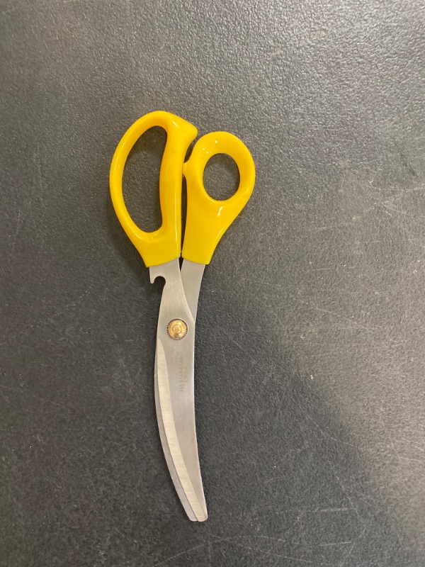 Photo 2 of Kitchen Scissor, Multifunctional scissors, suitable for household use, stainless steel material, strong cutting chicken bones (Yellow)