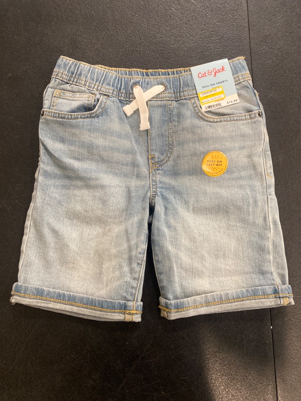 Photo 1 of Boys' Classic 'at the Knee' Pull-on Shorts - Cat & Jack™ Light Wash S