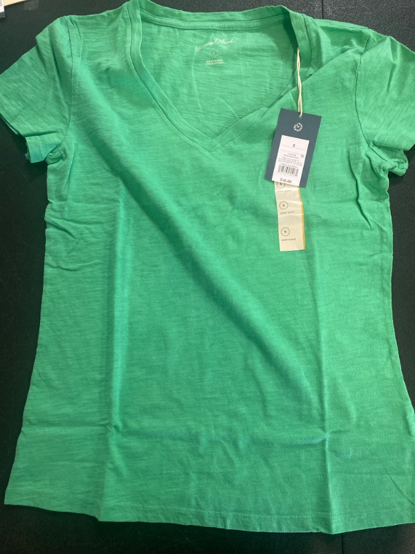 Photo 2 of Women's Slim Fit Short Sleeve V-Neck T-Shirt - Universal Thread™ Light Green S