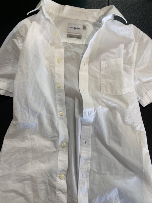 Photo 1 of Size M Goodfellow & Co White Button up Boys Dress Shirt