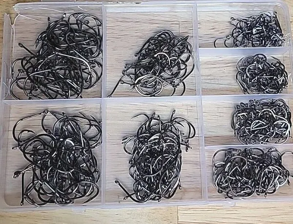 Photo 1 of 400pcs Fish Hooks 8 Sizes Fishing Black Silver