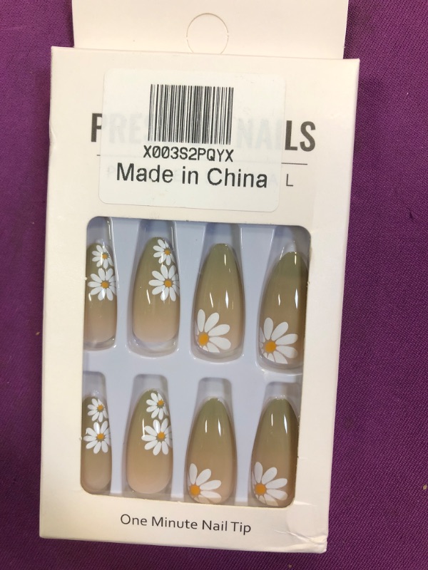 Photo 1 of fake nails