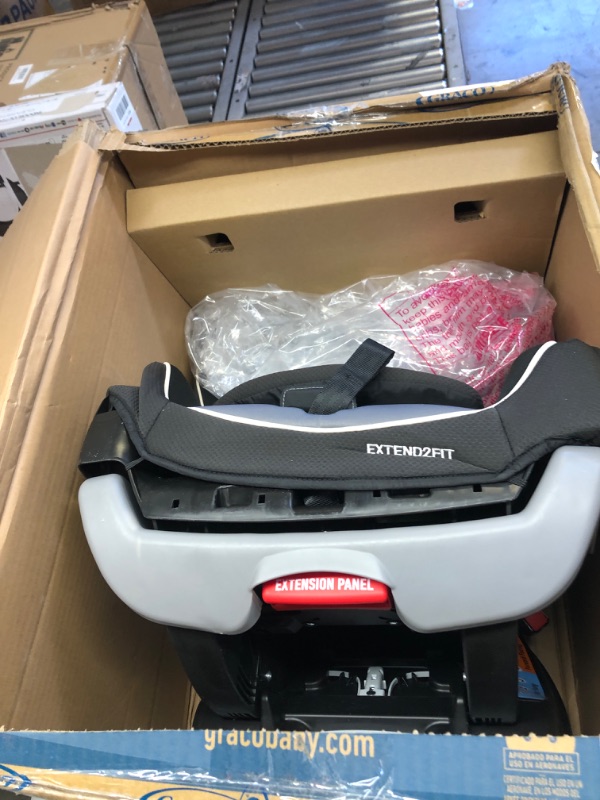 Photo 2 of Graco Extend2Fit Convertible Car Seat, Gotham