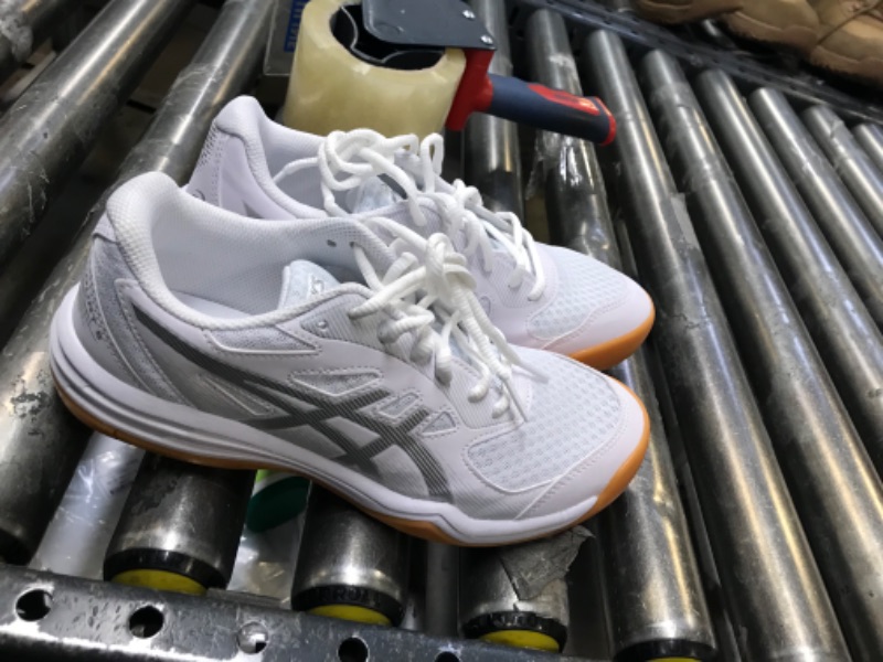 Photo 2 of ASICS Women's Upcourt 5 Volleyball Shoes
